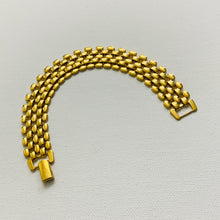 Load image into Gallery viewer, Vtg Flat Gold Tone Napier Bracelet
