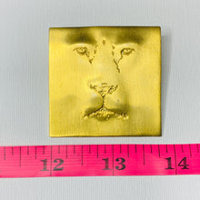 Load image into Gallery viewer, Vintage Lion Face Brooch
